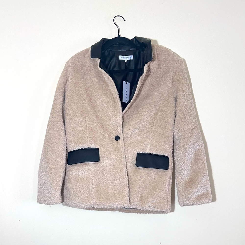 Weworewhat Faux Fur Blazer Ivory and black XS NWT - Picture 3 of 8